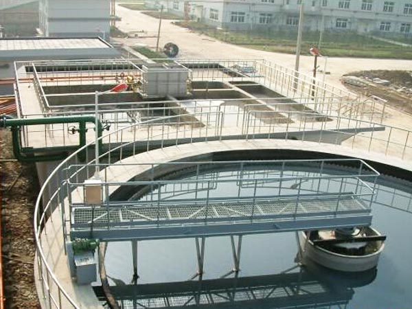 半橋式周邊傳動(dòng)刮泥機(jī)